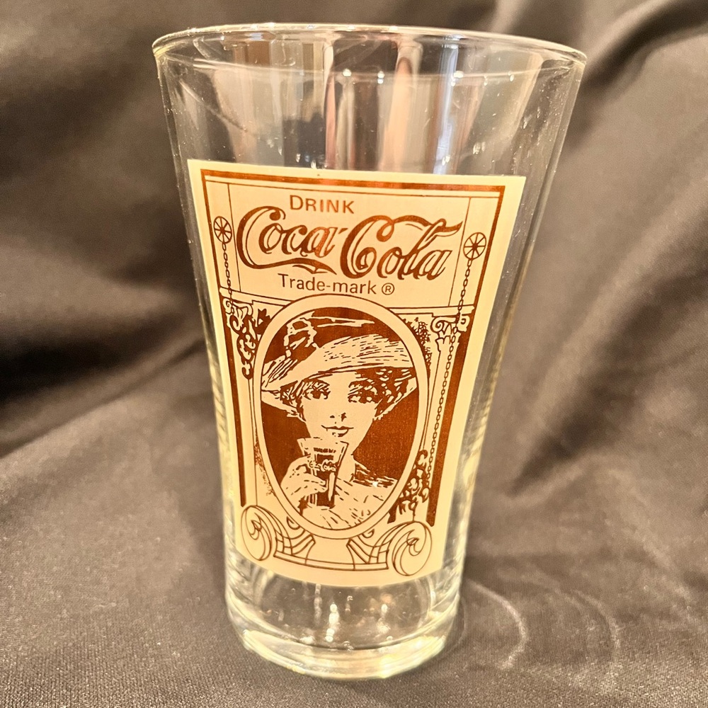 Vintage COCA-COLA GLASS VICTORIAN LADY
